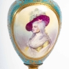 Paire de petits vases couverts en porcelaine de Sèvres et bronze doré, XIXème siècle | Biron Paire de petits vases couverts en porcelaine de Sèvres et bronze doré, XIXème siècle