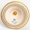 Paire de petits vases couverts en porcelaine de Sèvres et bronze doré, XIXème siècle | Biron Paire de petits vases couverts en porcelaine de Sèvres et bronze doré, XIXème siècle