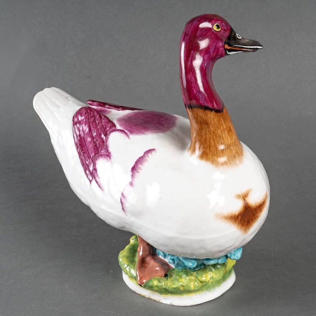 Canard en porcelaine, manufacture de Samson, XIXe siècle | Biron Canard en porcelaine, manufacture de Samson, XIXe siècle