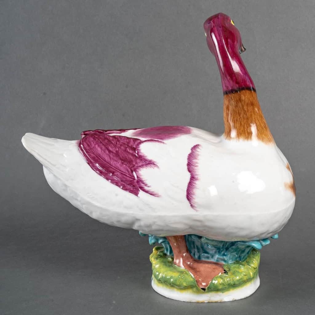 Canard en porcelaine, manufacture de Samson, XIXe siècle | Biron Canard en porcelaine, manufacture de Samson, XIXe siècle