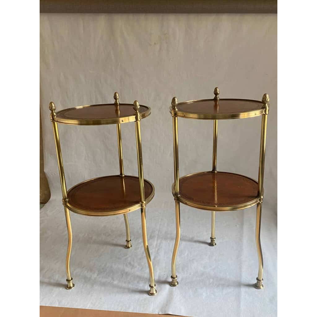 1970′ Paire De Guéridons Ou Sellettes Rondes Bronze Doré 2 Plateaux Gainés De Cuir Maison Jansen, Baguès Ou Charles | Biron 1970′ Paire De Guéridons Ou Sellettes Rondes Bronze Doré 2 Plateaux Gainés De Cuir Maison Jansen, Baguès Ou Charles