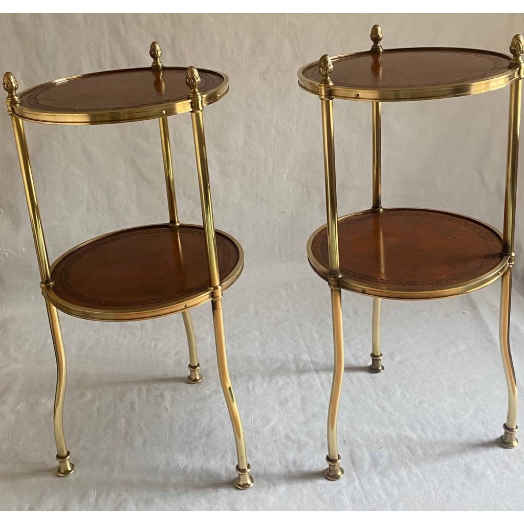 1970′ Paire De Guéridons Ou Sellettes Rondes Bronze Doré 2 Plateaux Gainés De Cuir Maison Jansen, Baguès Ou Charles | Biron 1970′ Paire De Guéridons Ou Sellettes Rondes Bronze Doré 2 Plateaux Gainés De Cuir Maison Jansen, Baguès Ou Charles