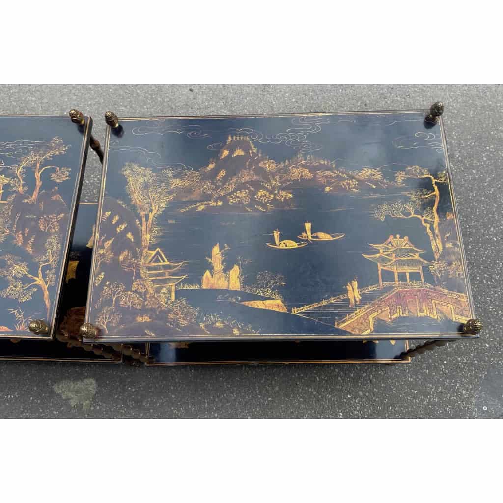 1950′ Paire de Tables Maison Baguès Décor Bambou en Bronze Doré Avec Plateaux Laque de Chine