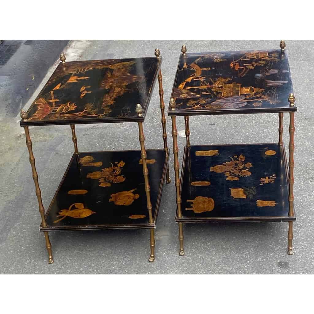 1950′ Paire de Tables Maison Baguès Décor Bambou en Bronze Doré Avec Plateaux Laque de Chine