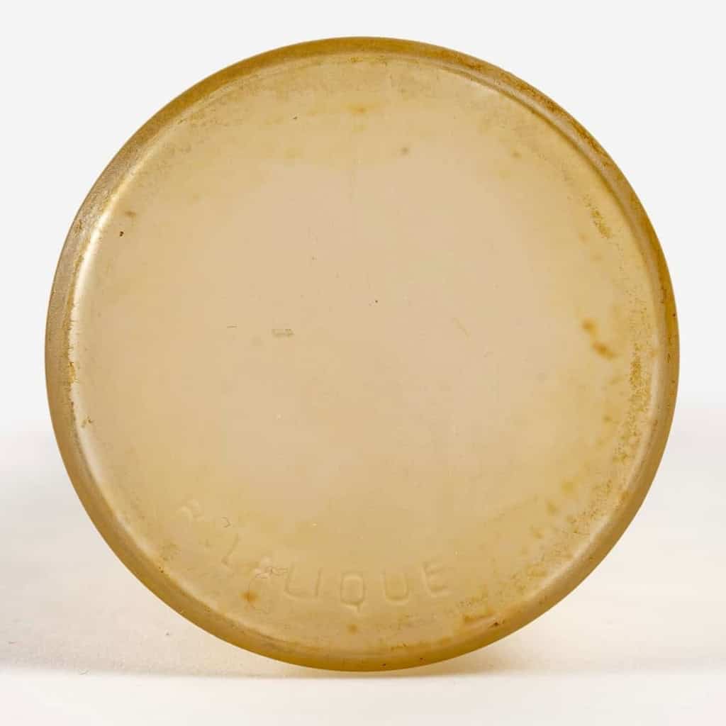 Flacon « Poésie » verre blanc patiné jaune de René LALIQUE pour D’Orsay | Biron Flacon « Poésie » verre blanc patiné jaune de René LALIQUE pour D'Orsay
