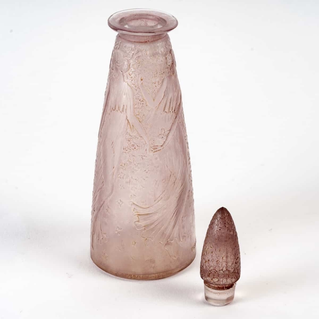 Flacon « Poésie » verre blanc patiné améthyste de René LALIQUE pour D’Orsay | Biron Flacon « Poésie » verre blanc patiné améthyste de René LALIQUE pour D'Orsay