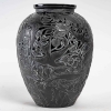Vase « Martin Pêcheurs » verre noir patiné blanc de René LALIQUE | Biron |||||||