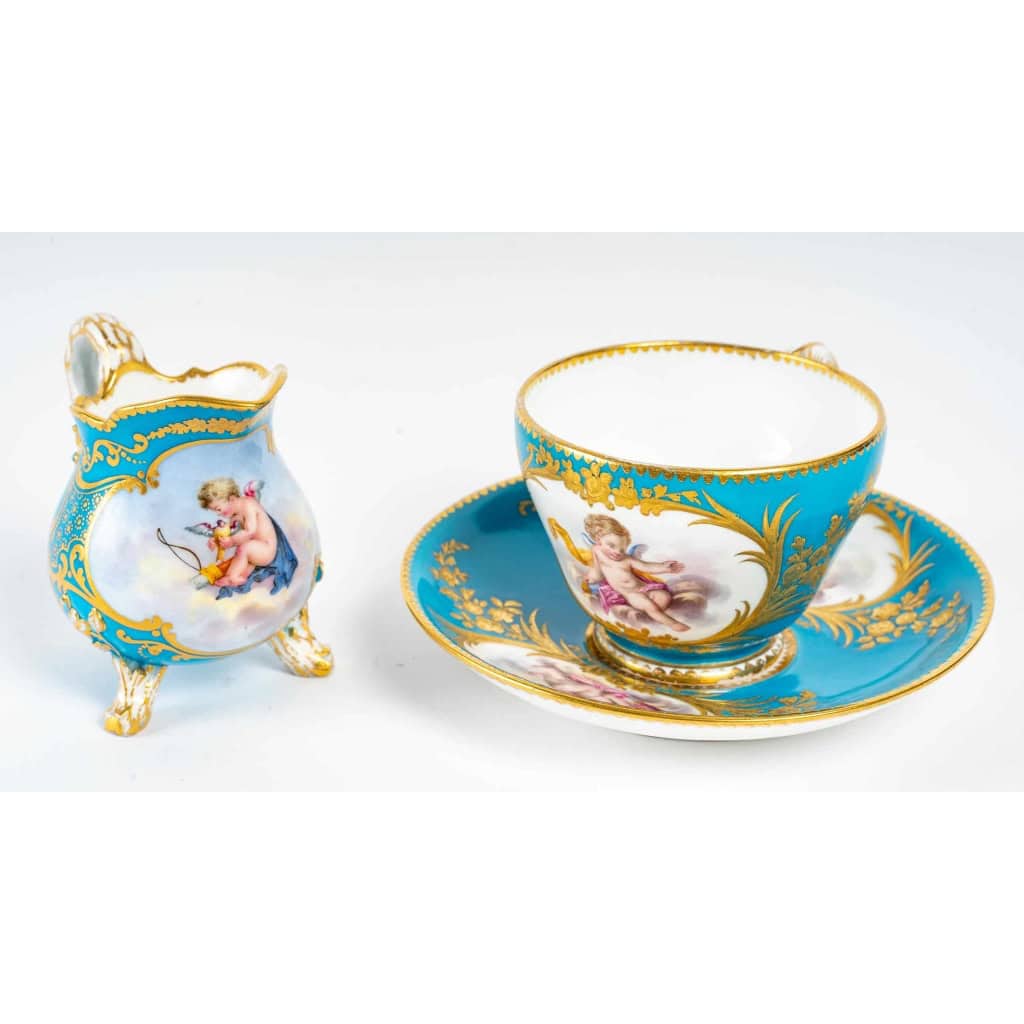 Ensemble tasse Hébert et pot à crème tripode Sèvres | Biron |||||||||||||||