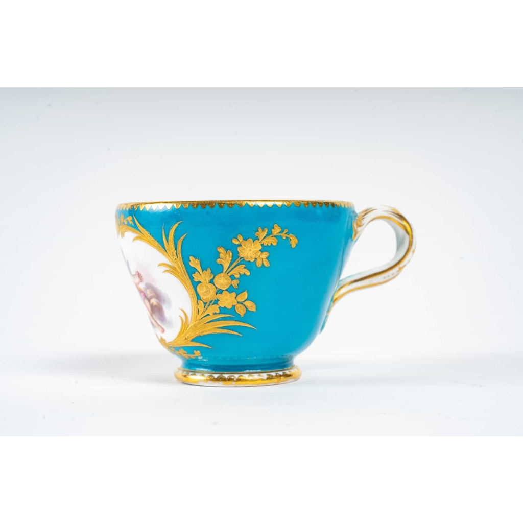 Ensemble tasse Hébert et pot à crème tripode Sèvres | Biron Ensemble tasse Hébert et pot à crème tripode Sèvres