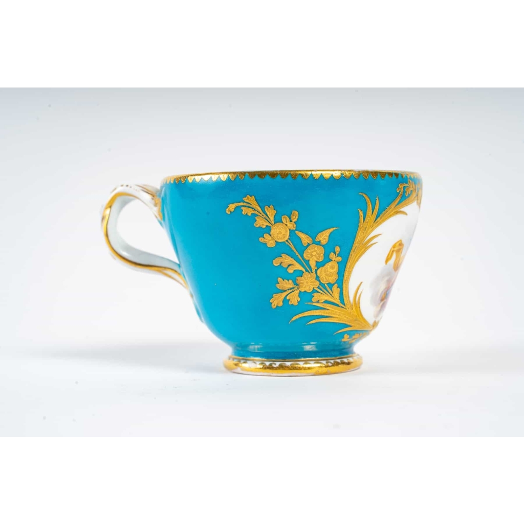 Ensemble tasse Hébert et pot à crème tripode Sèvres | Biron Ensemble tasse Hébert et pot à crème tripode Sèvres