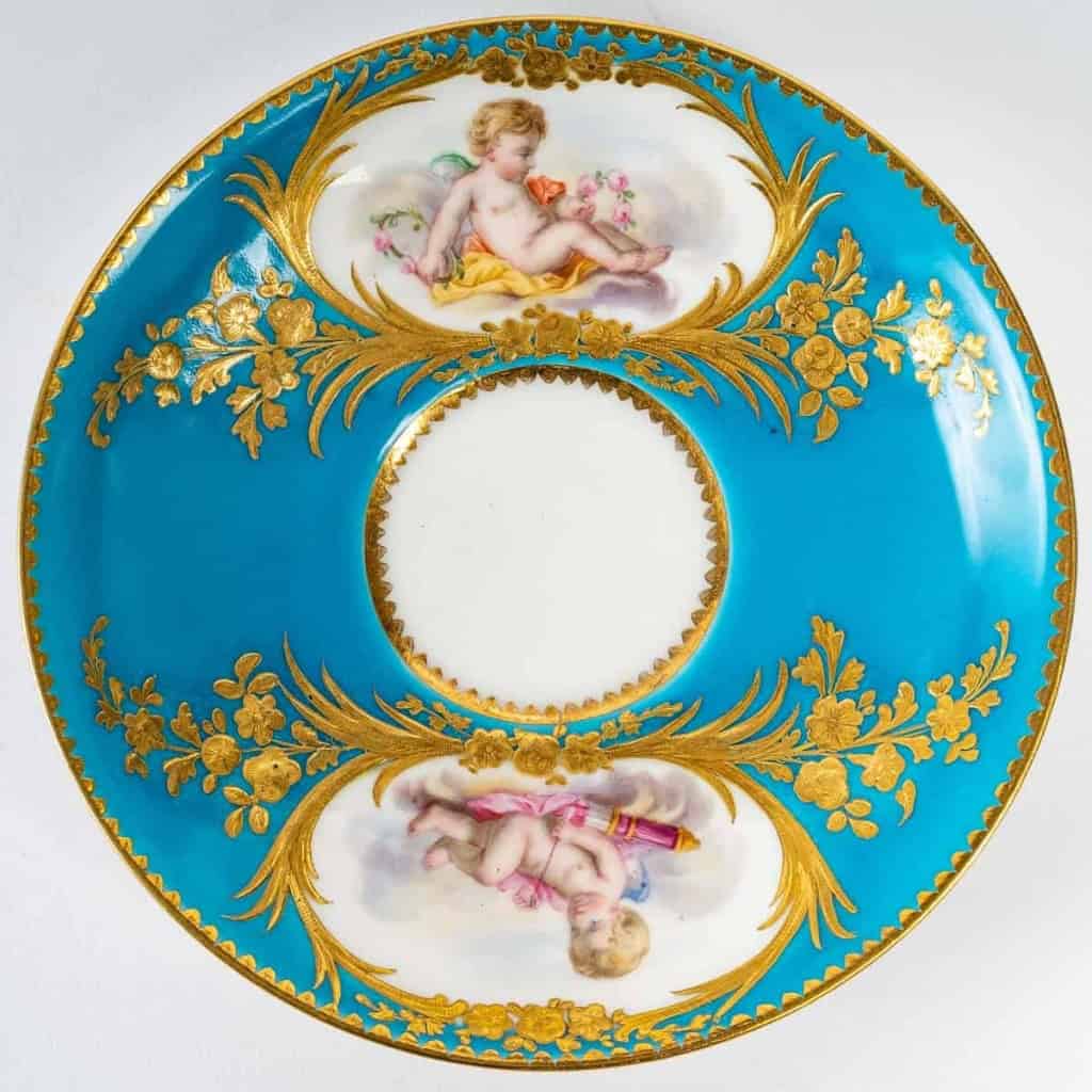 Ensemble tasse Hébert et pot à crème tripode Sèvres | Biron Ensemble tasse Hébert et pot à crème tripode Sèvres