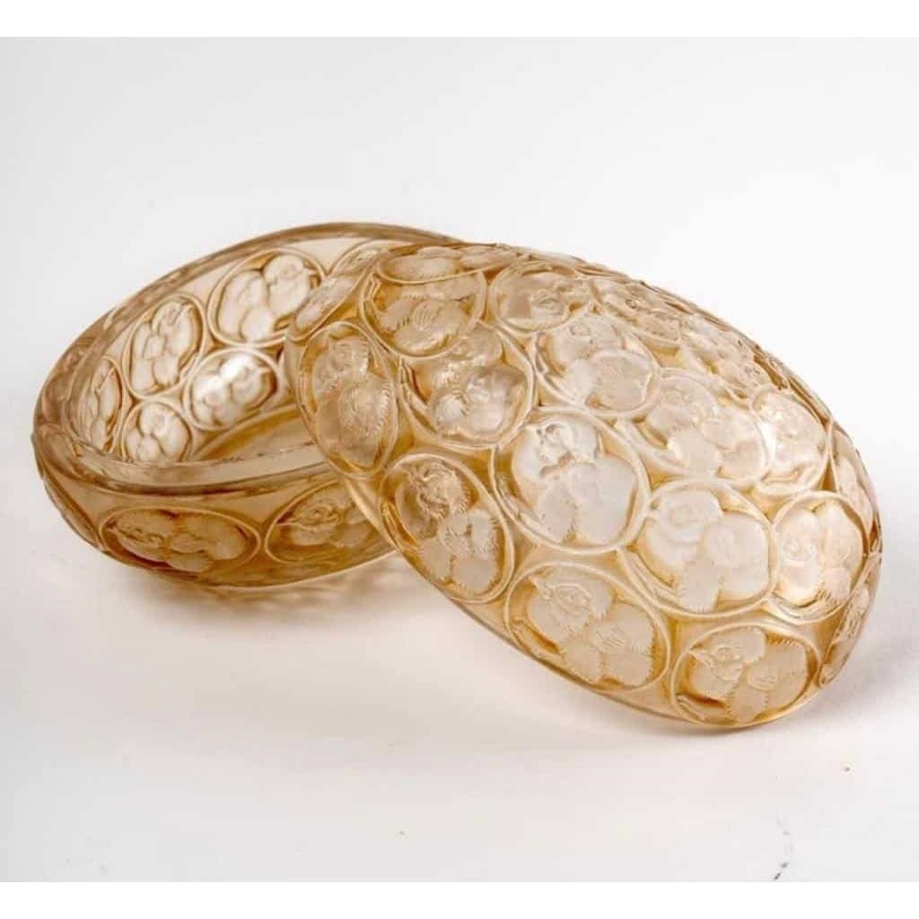 René Lalique : Boîte « Poussins » 1929 | Biron René Lalique : Boîte « Poussins » 1929