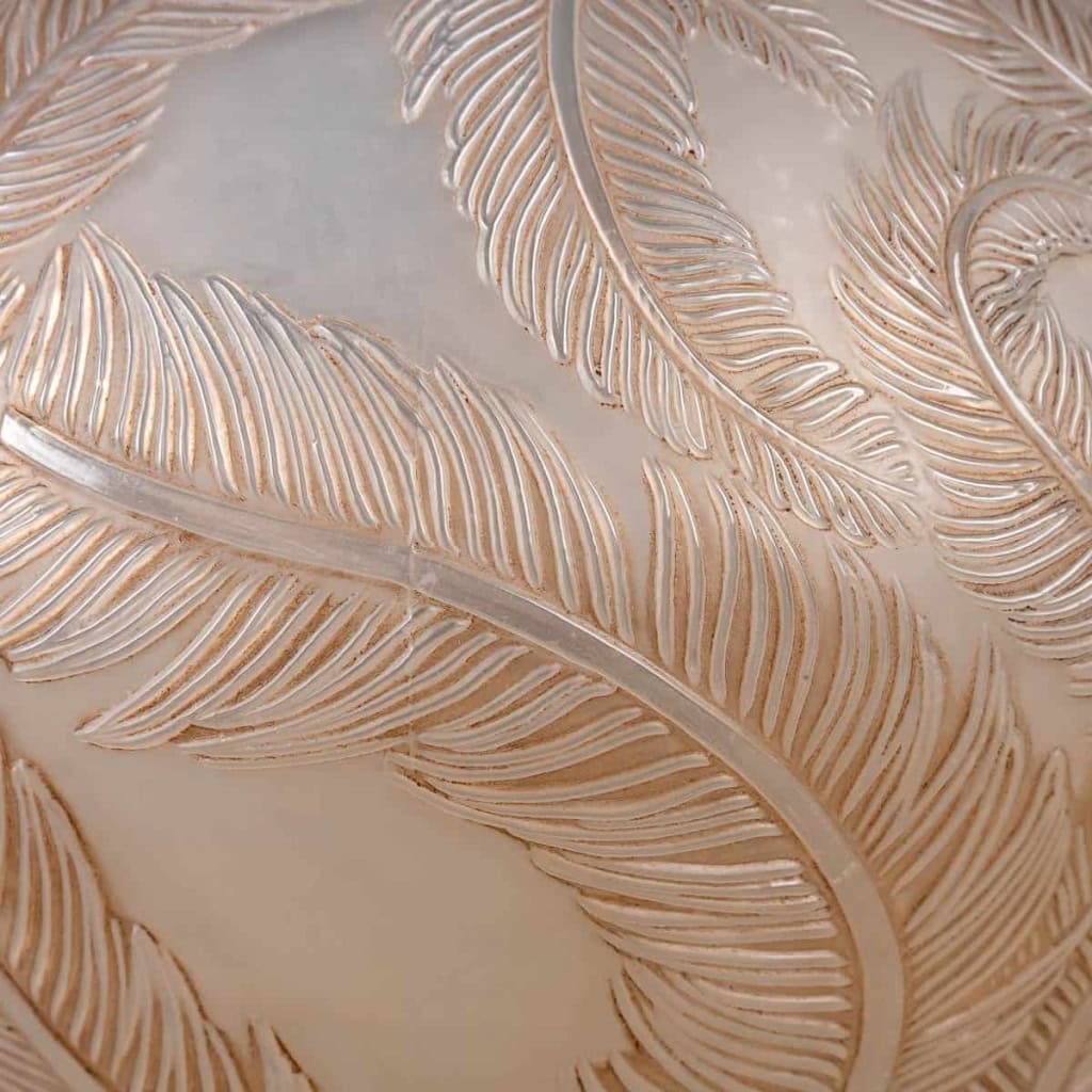 Vase « Plumes » verre opalescent patiné sépia de René LALIQUE | Biron Vase « Plumes » verre opalescent patiné sépia de René LALIQUE