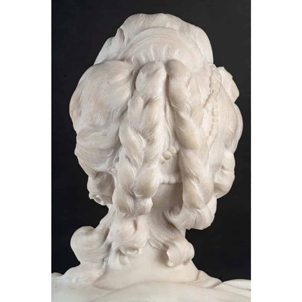 Bustre en marbre du XIXème siècle, époque Napoléon III | Biron Bustre en marbre du XIXème siècle, époque Napoléon III