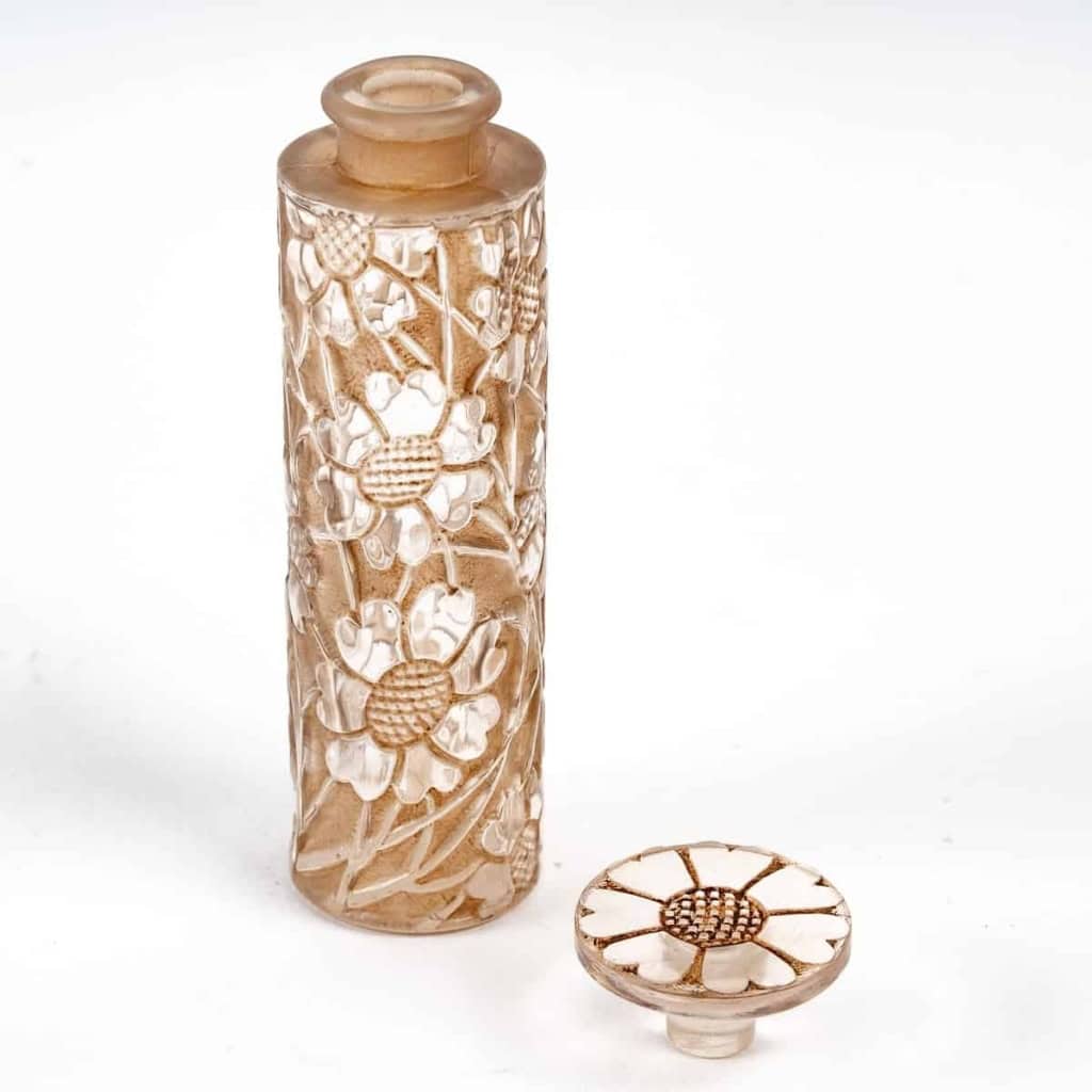 Flacon « Chypre » verre blanc patiné sépia de René LALIQUE pour Forvil | Biron Flacon « Chypre » verre blanc patiné sépia de René LALIQUE pour Forvil