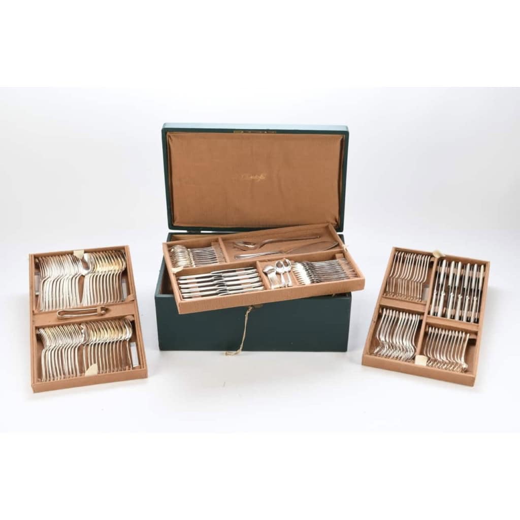 Christofle : modèle « Boreal » – Ménagère en métal argenté 160 pièces | Biron Christofle : modèle "Boreal" - Ménagère en métal argenté 160 pièces