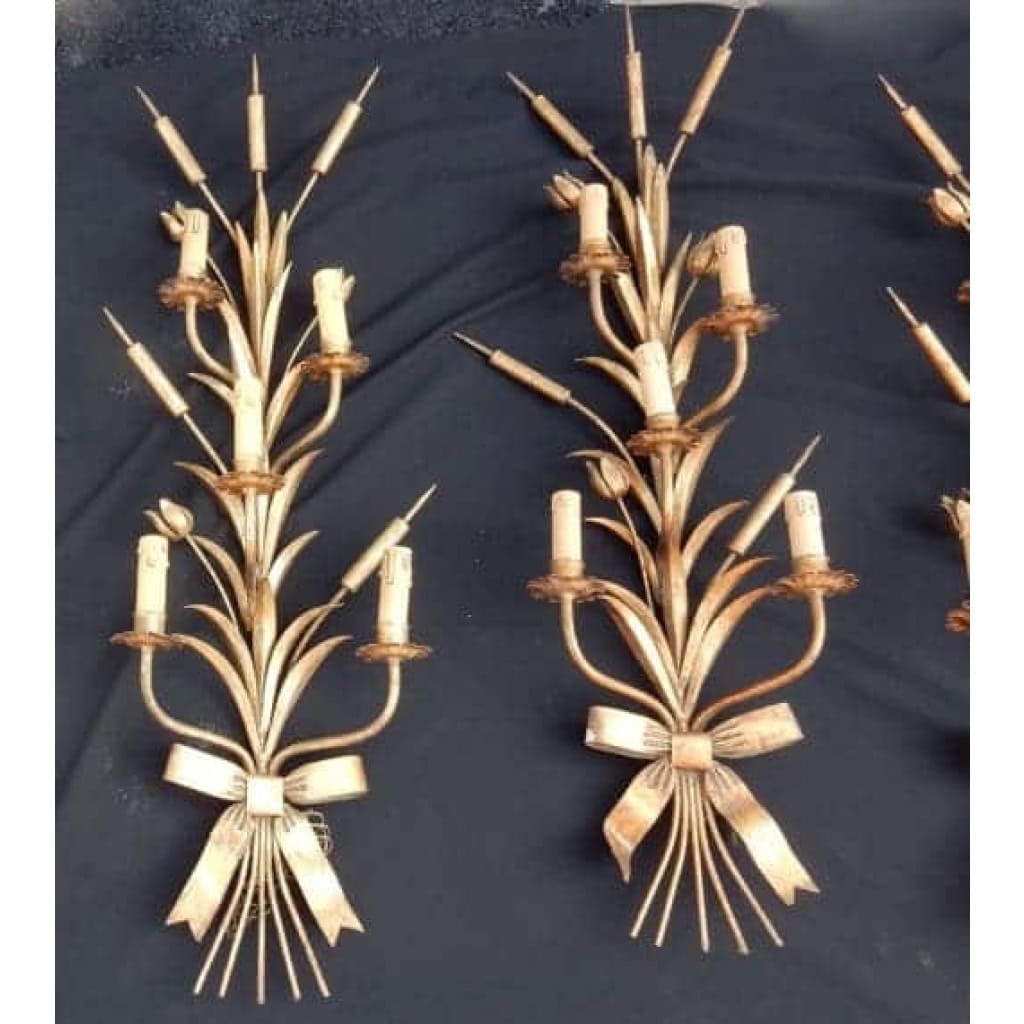 1970′ Série De 7 Appliques Aux Roseaux En Fer Doré Par Hans Kogl Pour Maison Jansen 5 Ampoules H 104 cm | Biron 1970′ Série De 7 Appliques Aux Roseaux En Fer Doré Par Hans Kogl Pour Maison Jansen 5 Ampoules H 104 cm