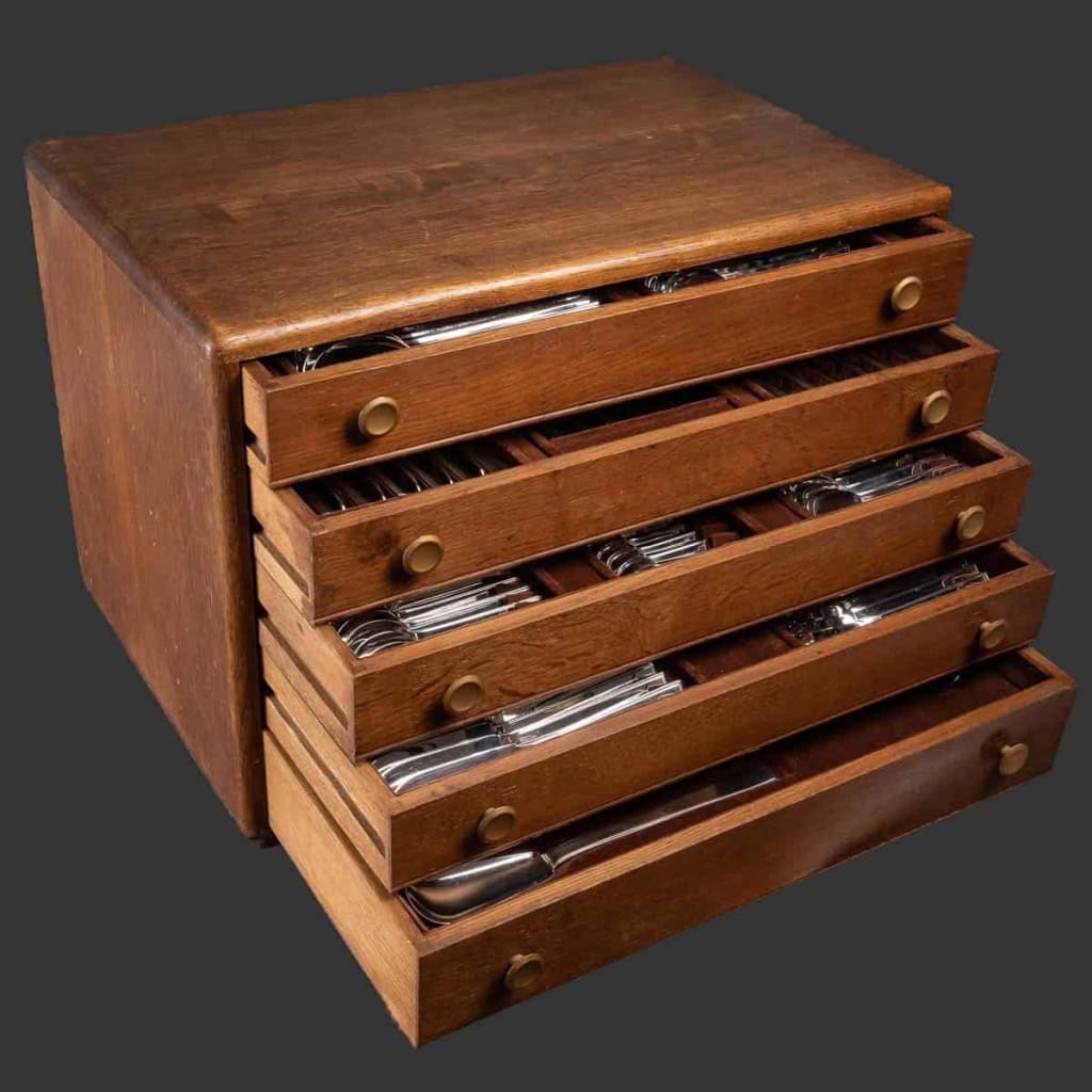 Ménagère Art Deco argent massif de TETARD FRERES en coffret – 154 pièces | Biron Ménagère Art Deco argent massif de TETARD FRERES en coffret - 154 pièces