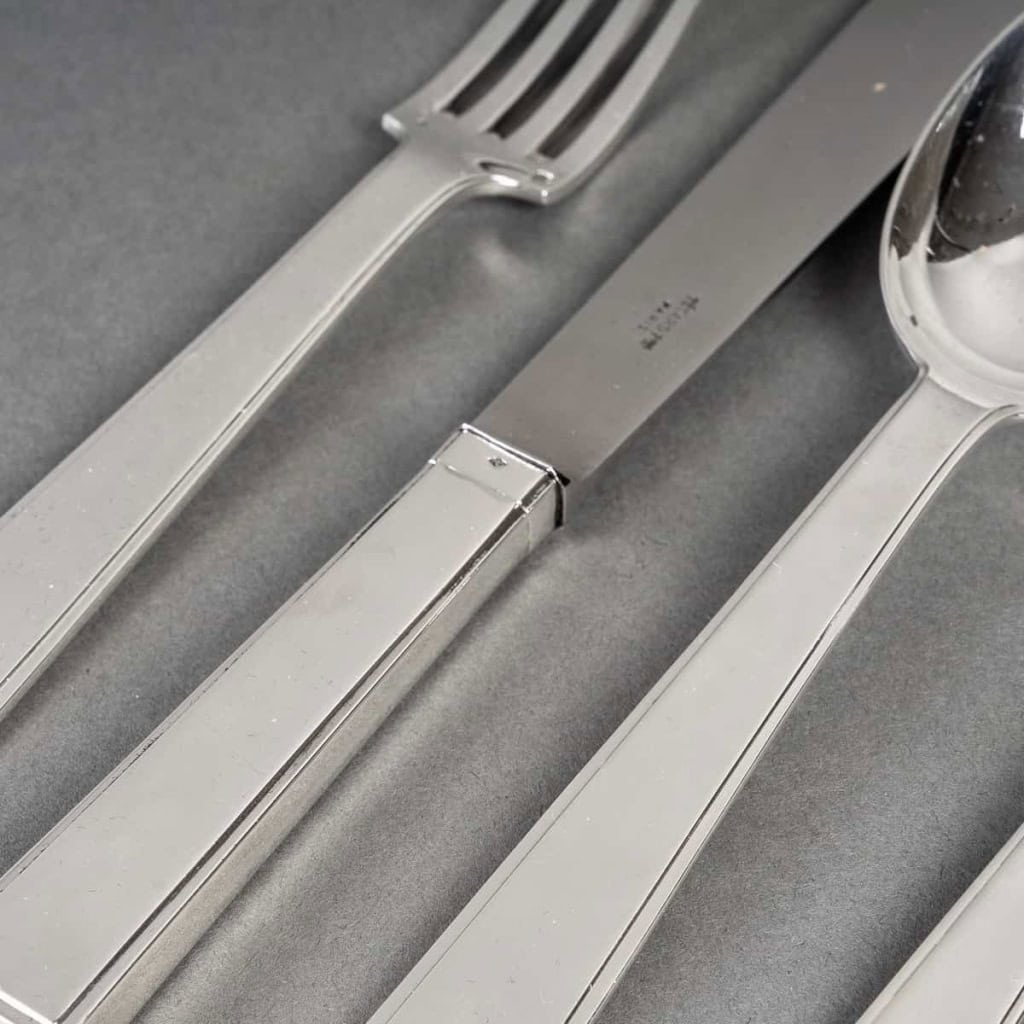 Ménagère Art Deco argent massif de TETARD FRERES en coffret – 154 pièces | Biron Ménagère Art Deco argent massif de TETARD FRERES en coffret - 154 pièces