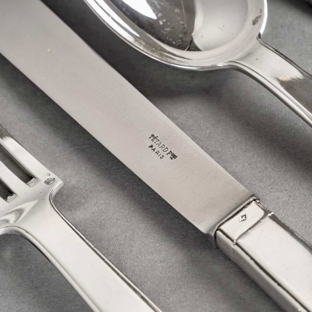 Ménagère Art Deco argent massif de TETARD FRERES en coffret – 154 pièces | Biron Ménagère Art Deco argent massif de TETARD FRERES en coffret - 154 pièces