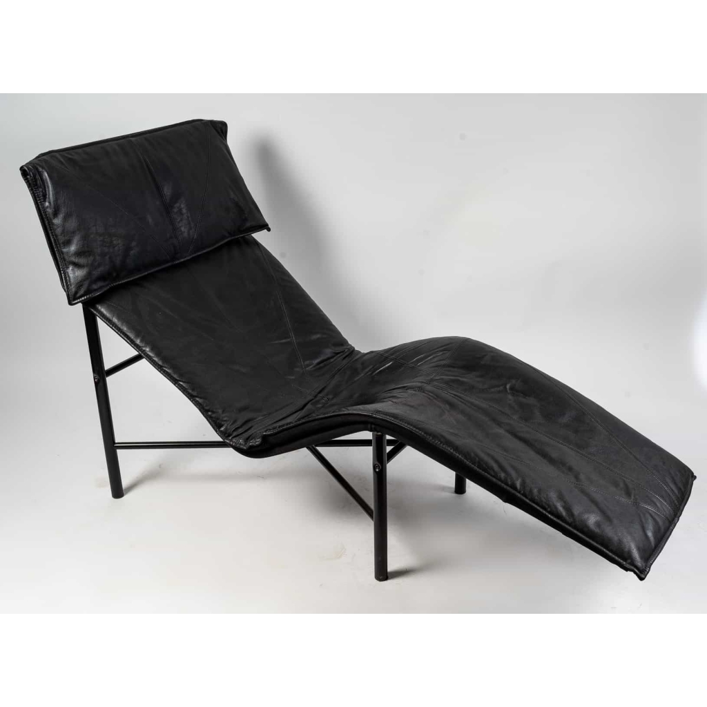 Chaise longue en cuire, XXème siècle | Biron Chaise longue en cuire, XXème siècle