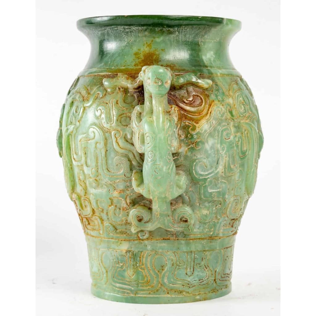 Vase en Jade, XXème siècle | Biron Vase en Jade, XXème siècle