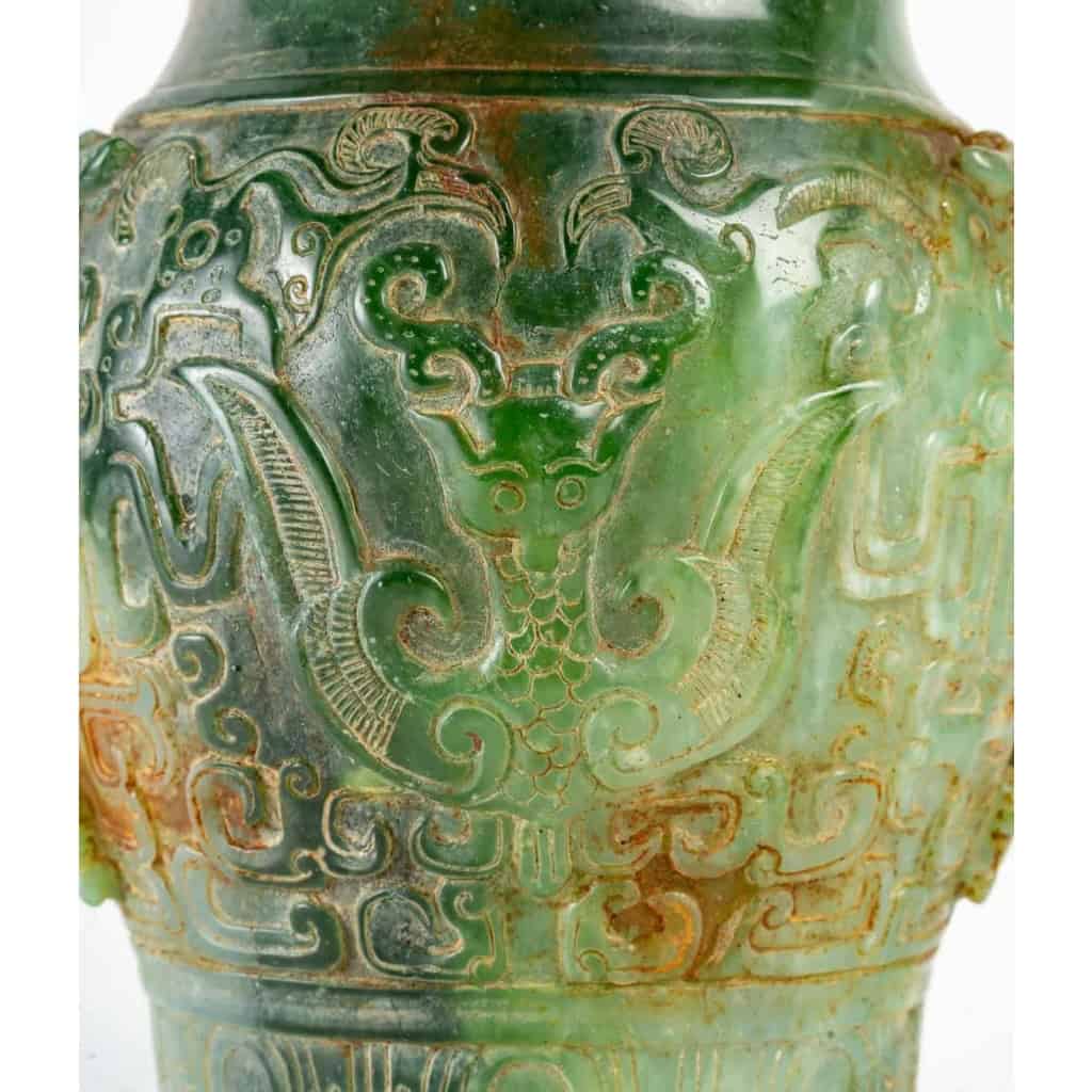 Vase en Jade, XXème siècle | Biron Vase en Jade, XXème siècle