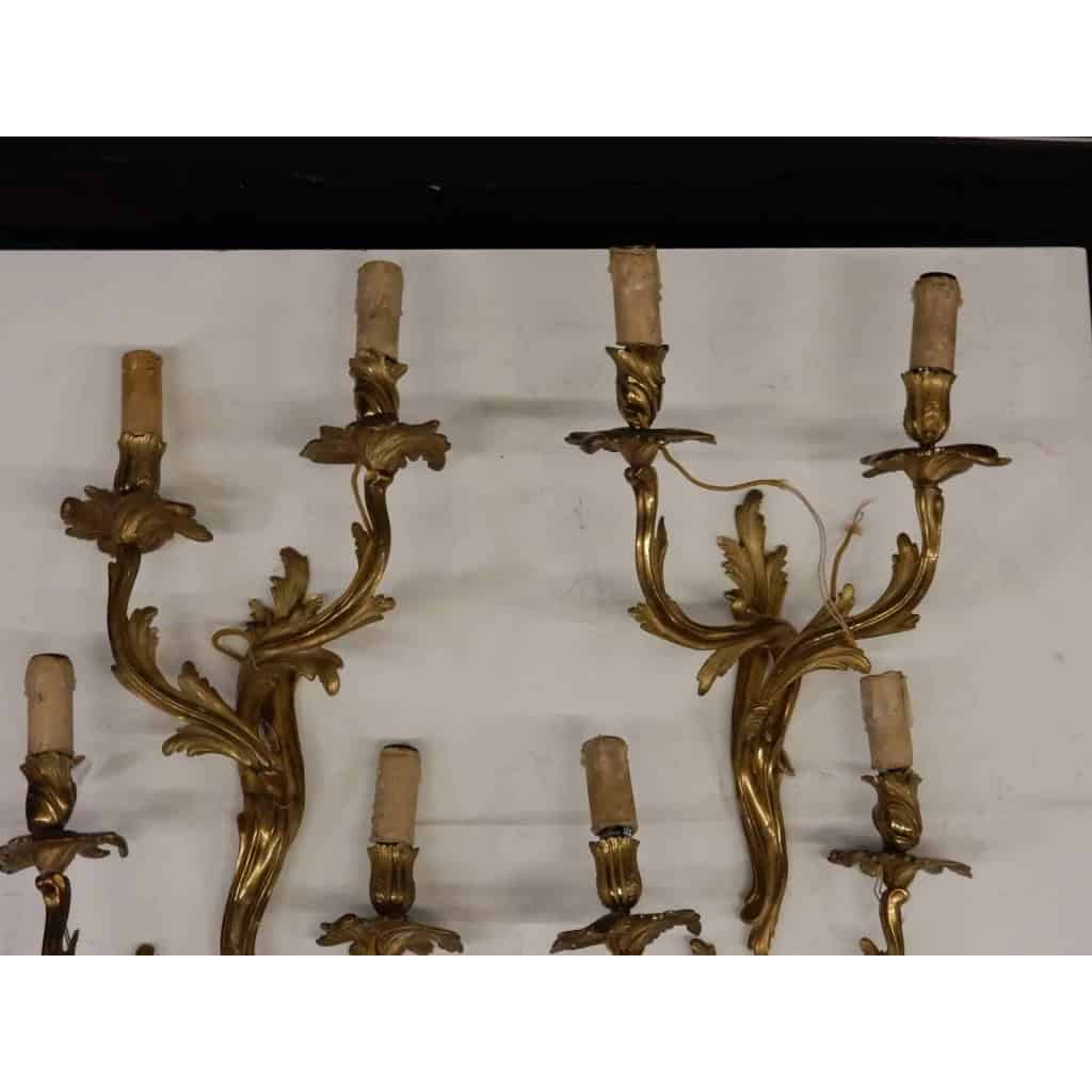 1970/80 Série De 2 Paires d’Appliques Faisant Pendant En Bronze Doré De Style LXV Signées Maison Baguès | Biron 1970/80 Série De 2 Paires d’Appliques Faisant Pendant En Bronze Doré De Style LXV Signées Maison Baguès