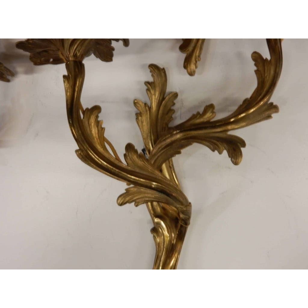 1970/80 Série De 2 Paires d’Appliques Faisant Pendant En Bronze Doré De Style LXV Signées Maison Baguès | Biron 1970/80 Série De 2 Paires d’Appliques Faisant Pendant En Bronze Doré De Style LXV Signées Maison Baguès