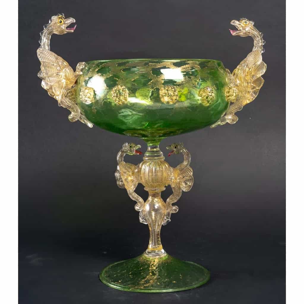 Grande coupe verte aux 4 dragons, Antonio Salviati, 1885 | Biron |||||||||||