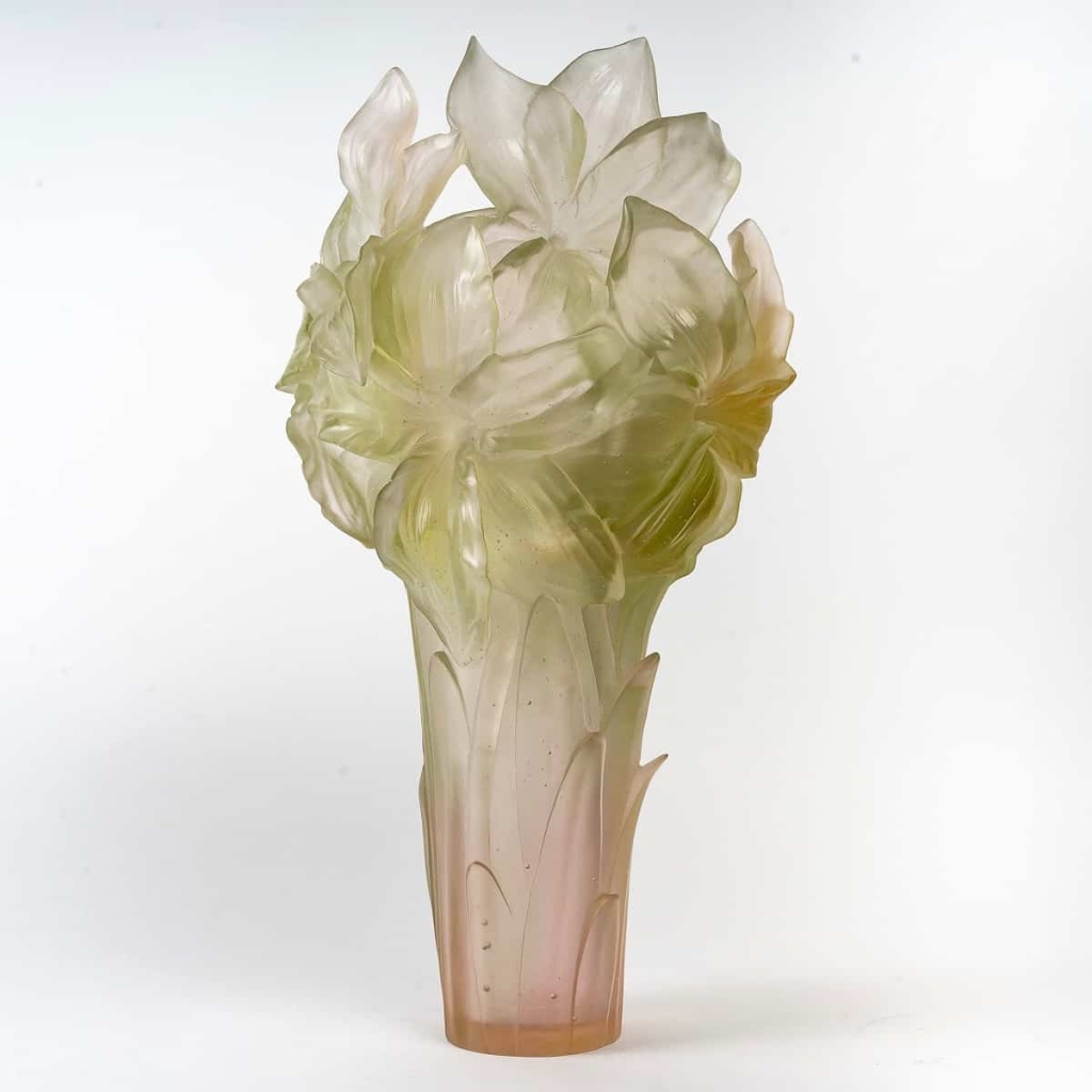 Vase Magnum « Amaryllis » pâte de cristal de DAUM FRANCE | Biron Vase Magnum "Amaryllis" pâte de cristal de DAUM FRANCE