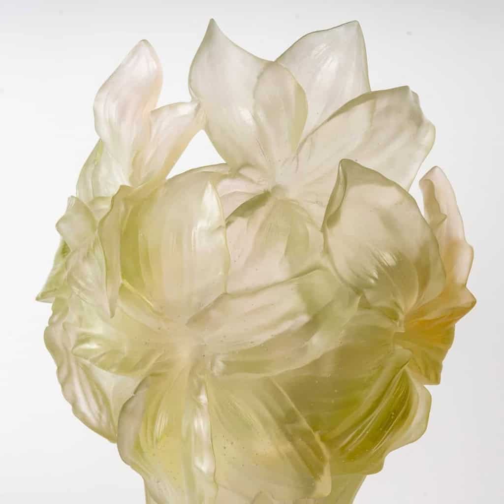 Vase Magnum « Amaryllis » pâte de cristal de DAUM FRANCE | Biron Vase Magnum "Amaryllis" pâte de cristal de DAUM FRANCE