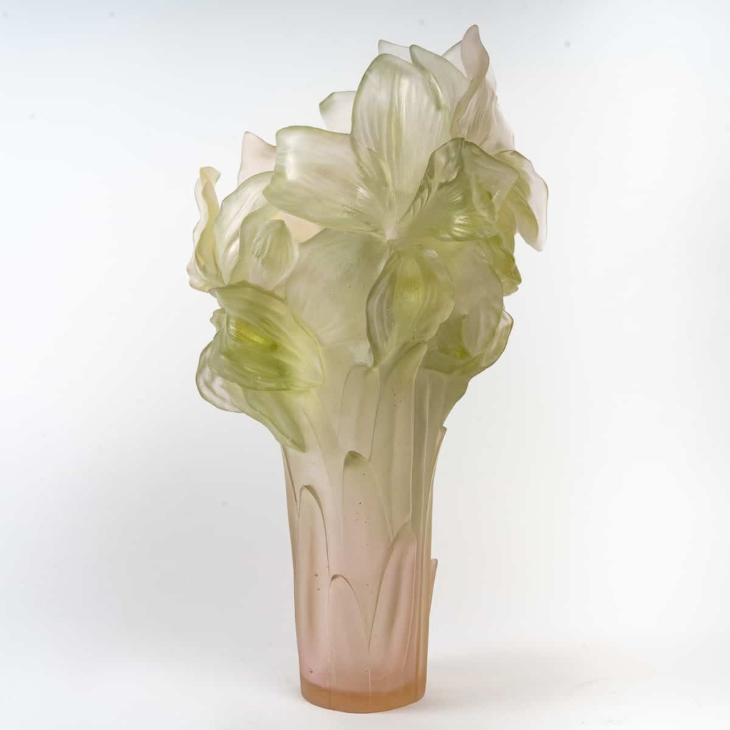 Vase Magnum « Amaryllis » pâte de cristal de DAUM FRANCE | Biron Vase Magnum "Amaryllis" pâte de cristal de DAUM FRANCE