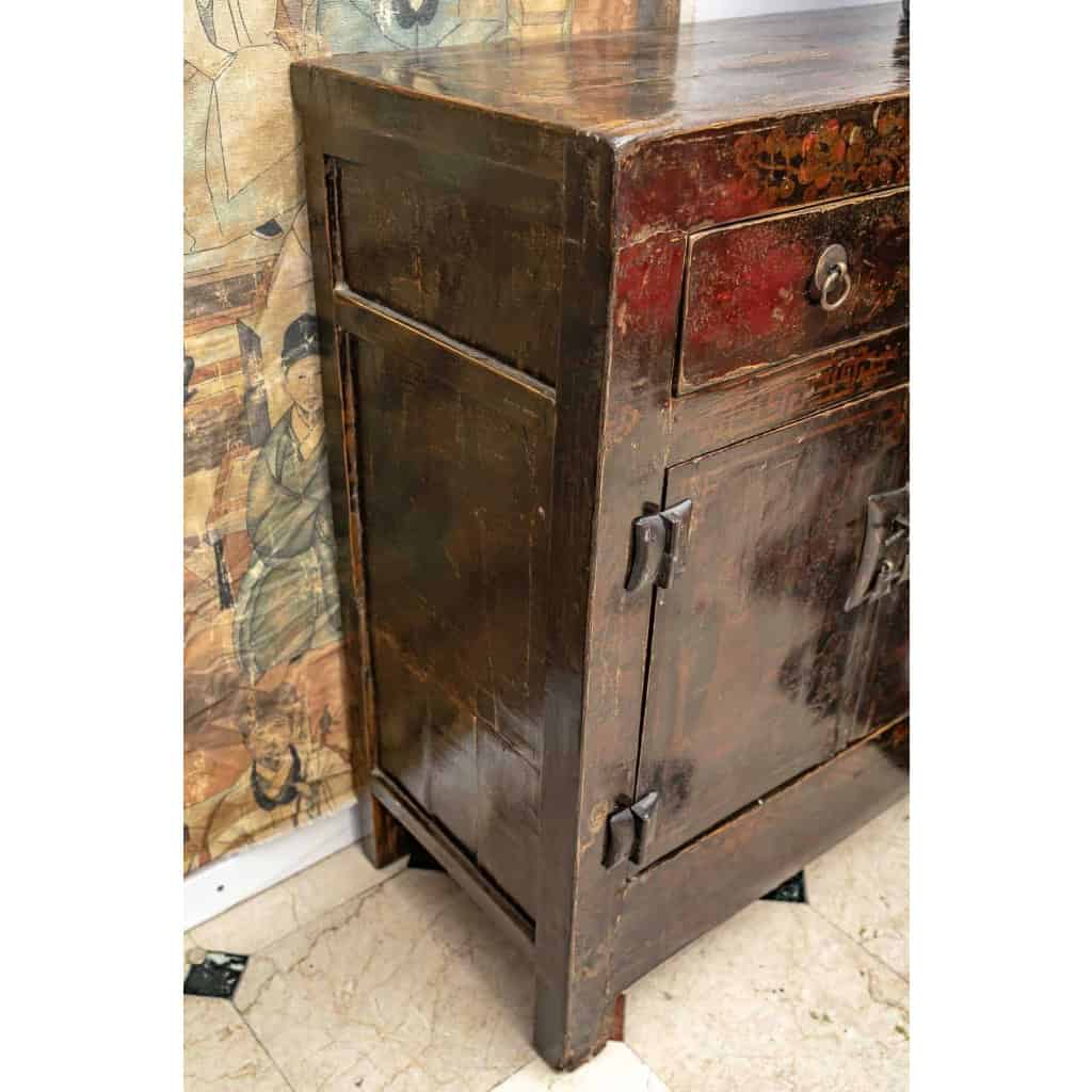 Buffet ancien chinois, début XXème siècle | Biron Buffet ancien chinois, début XXème siècle