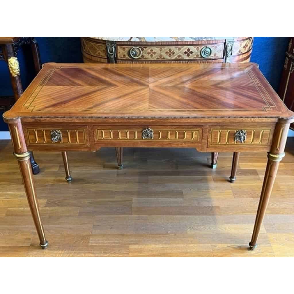 Bureau de style Louis XVI. | Biron ||||||