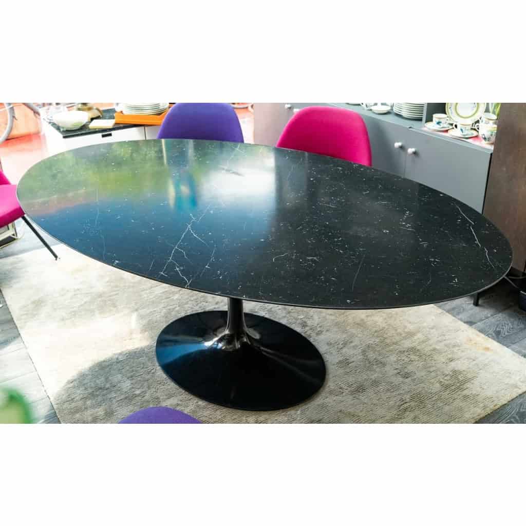 E.Saarinen & Knoll international: "Tulip table ovale"