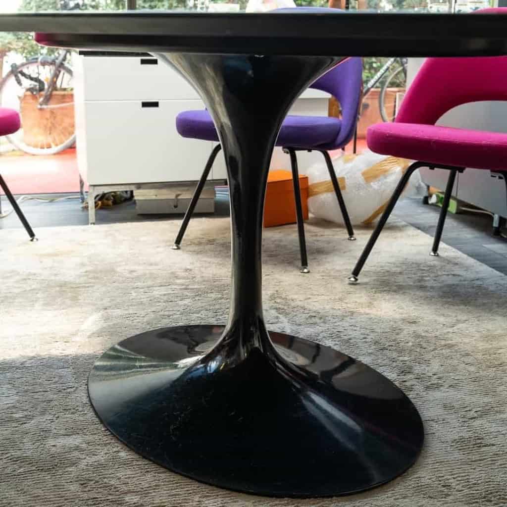 E.Saarinen & Knoll international: "Tulip table ovale"