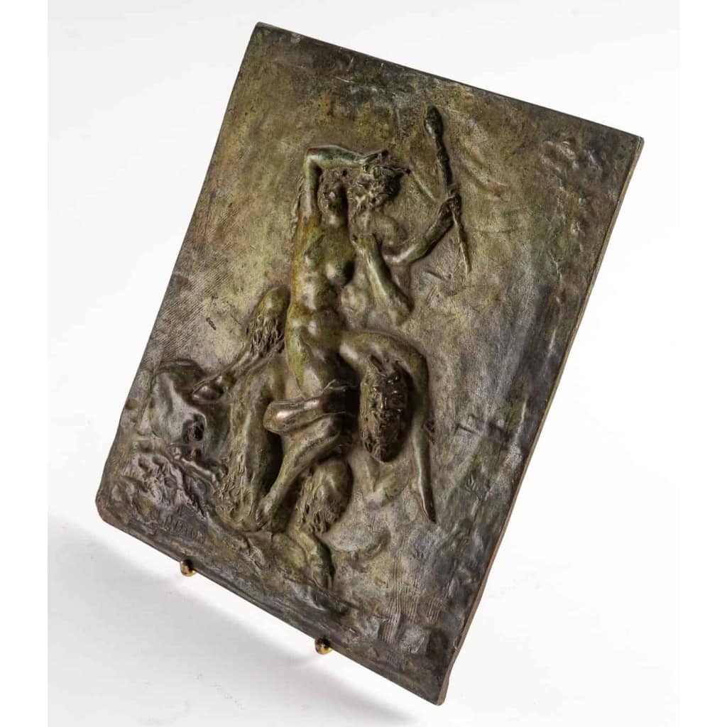 Belle plaque en bronze patiné représentant des faunes signés Clodion, XIXème siècle | Biron Belle plaque en bronze patiné représentant des faunes signés Clodion, XIXème siècle