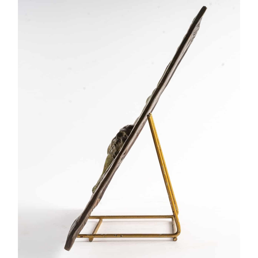 Belle plaque en bronze patiné représentant des faunes signés Clodion, XIXème siècle | Biron Belle plaque en bronze patiné représentant des faunes signés Clodion, XIXème siècle