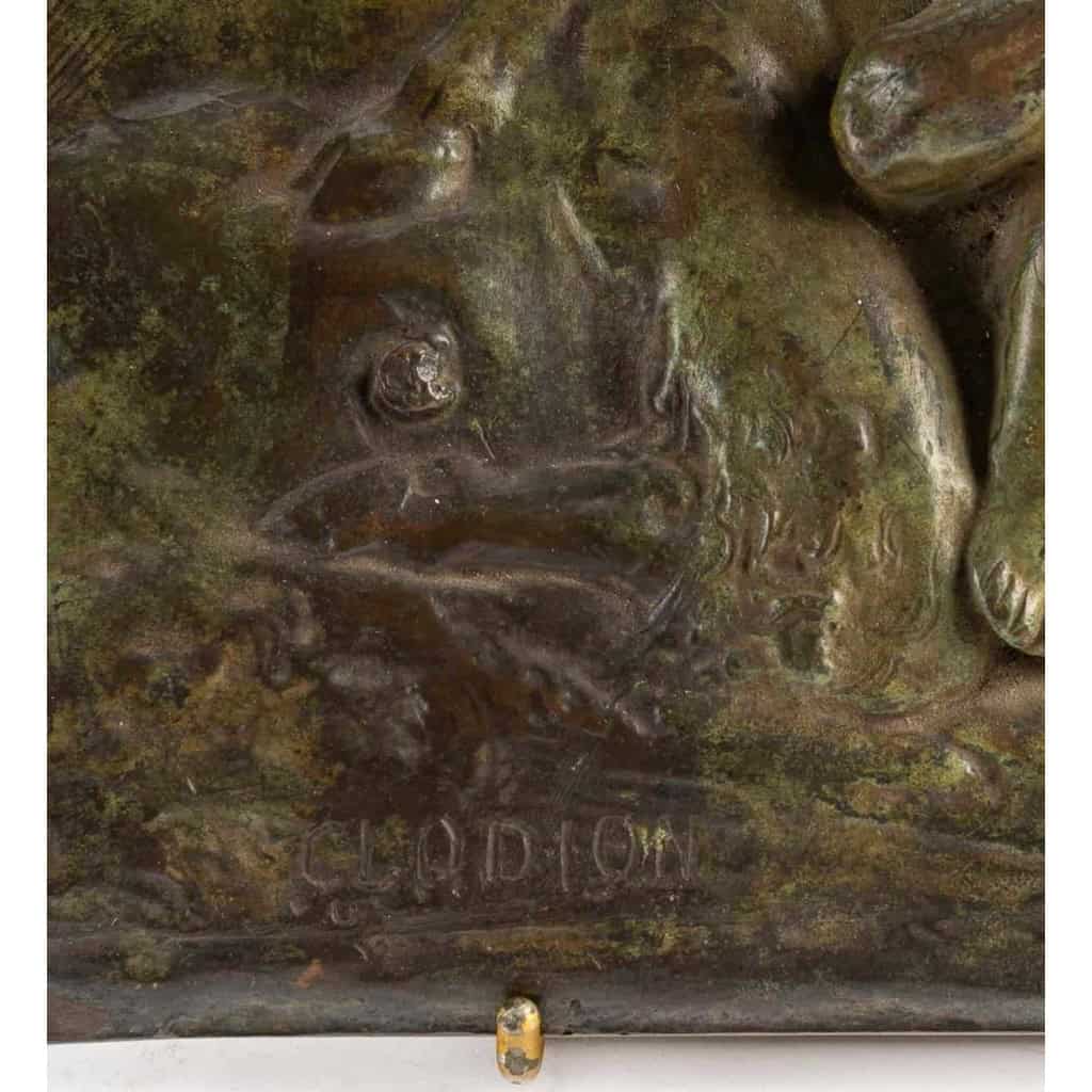 Belle plaque en bronze patiné représentant des faunes signés Clodion, XIXème siècle | Biron Belle plaque en bronze patiné représentant des faunes signés Clodion, XIXème siècle