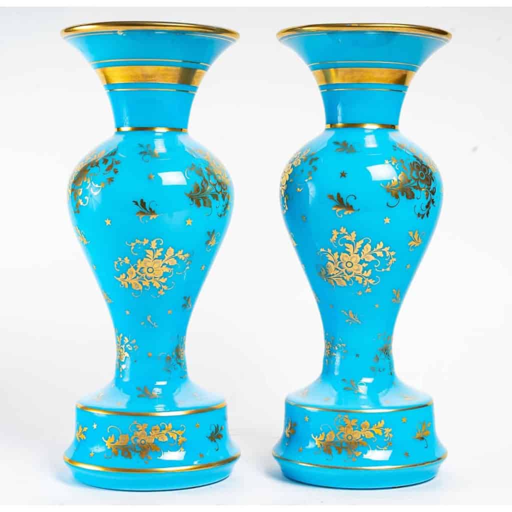 Paire de vases en opaline, XIXème siècle, Napoléon III | Biron Paire de vases en opaline, XIXème siècle, Napoléon III