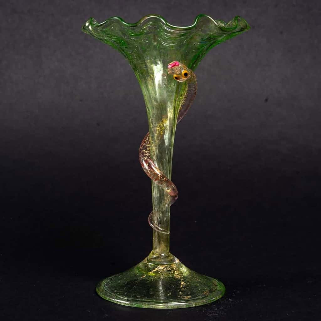 Vase tulipe vert au serpent rose de Salviati | Biron ||||||