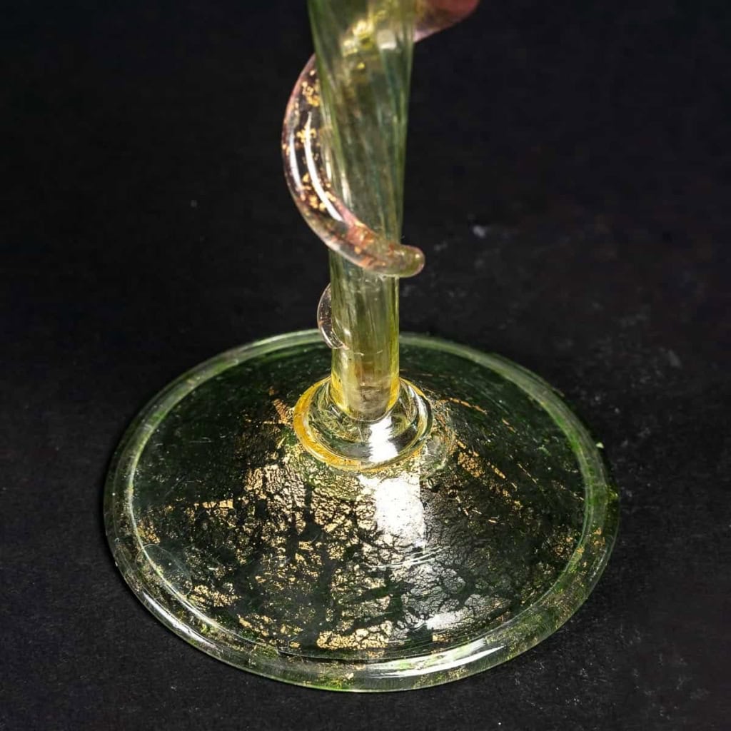 Vase tulipe vert au serpent rose de Salviati | Biron Vase tulipe vert au serpent rose de Salviati