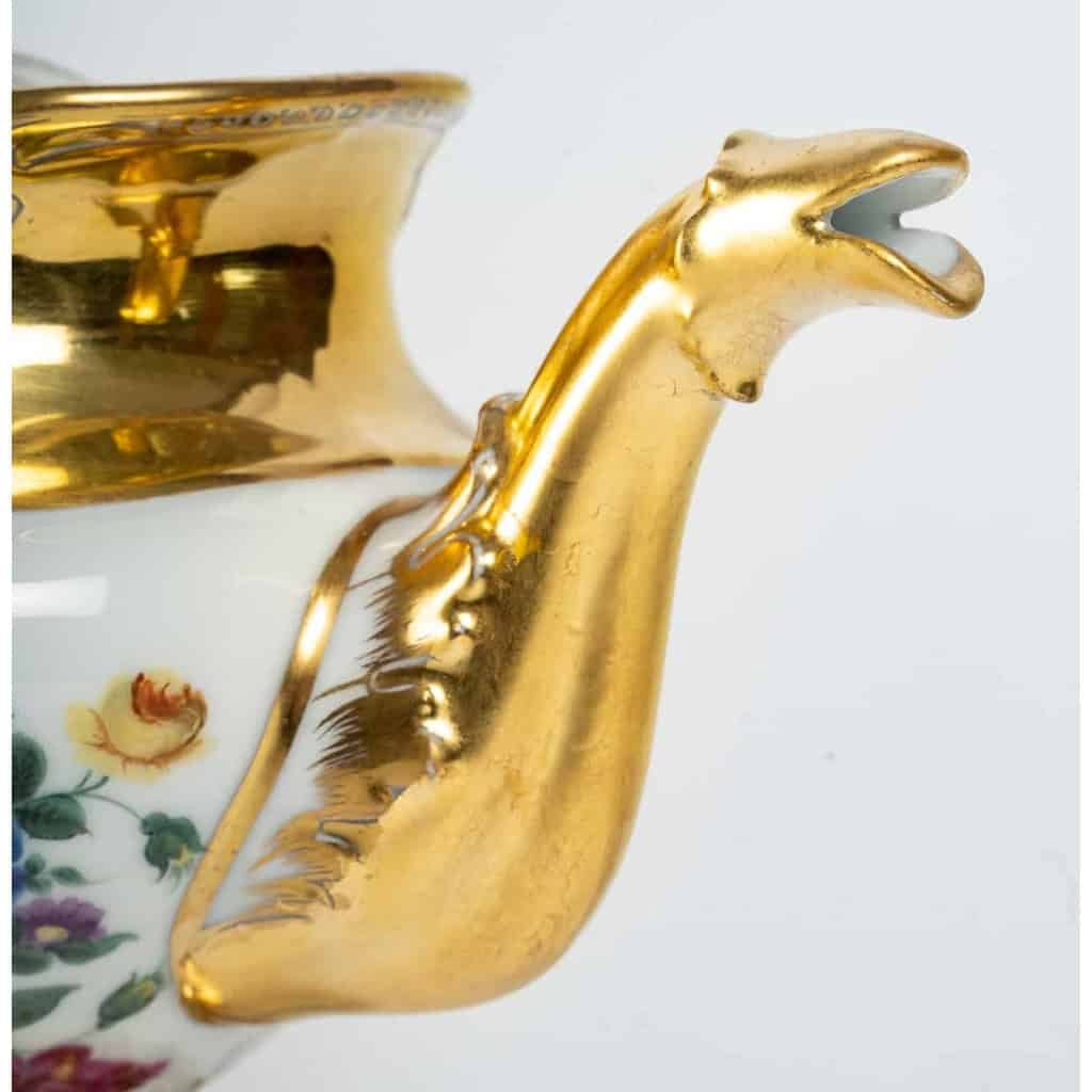 Théière en porcelaine de Paris, XIXème siècle | Biron Théière en porcelaine de Paris, XIXème siècle