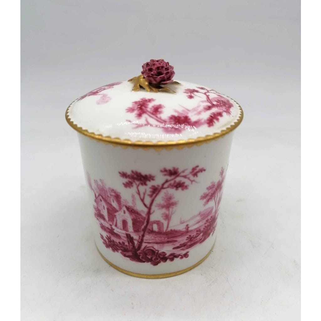 Pot à Pommade En Pâte Tendre De Sèvres – XVIIIème | Biron |||