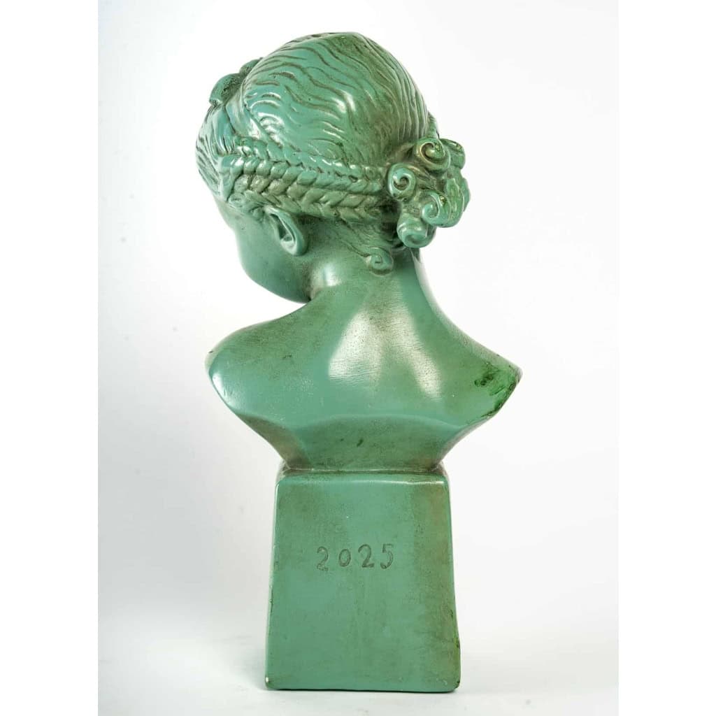 Sculpture en Plâtre Laqué, Buste de Jeune Fille. | Biron Sculpture en Plâtre Laqué, Buste de Jeune Fille.