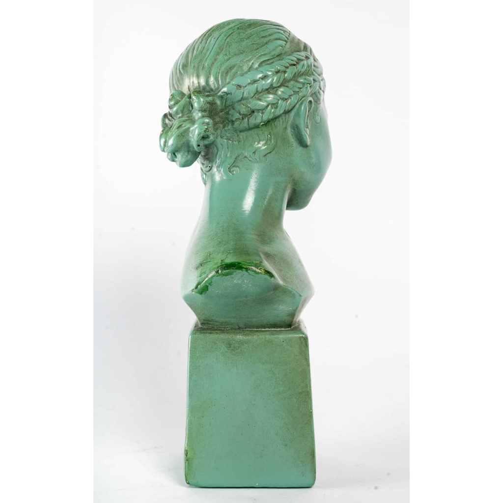 Sculpture en Plâtre Laqué, Buste de Jeune Fille. | Biron Sculpture en Plâtre Laqué, Buste de Jeune Fille.