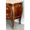 Chardonnay , Ebéniste- Commode De Style Régence Marquetée De Gerbes Fleuries.circa 1890. | Biron Chardonnay , Ebéniste- Commode De Style Régence Marquetée De Gerbes Fleuries.circa 1890.
