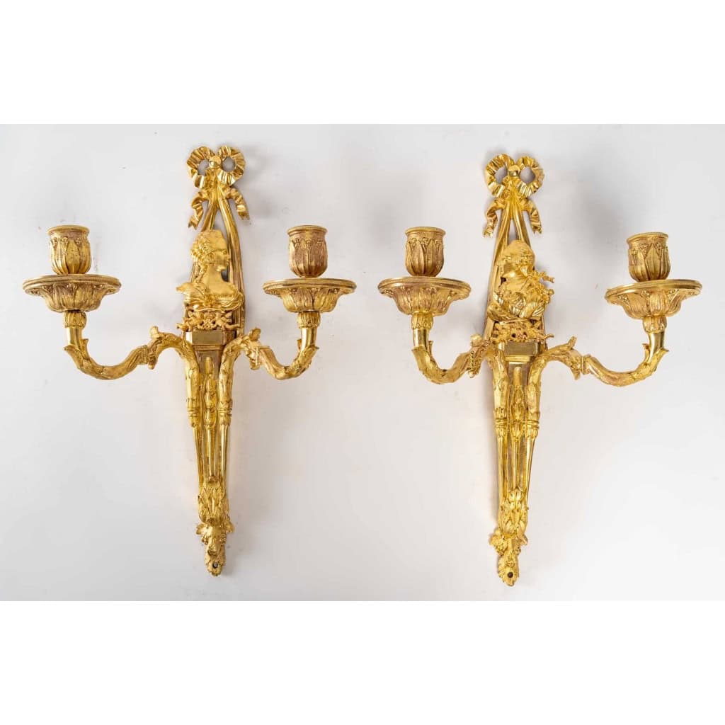 Paire d’appliques d’époque Louis XVI (1774 – 1793). | Biron ||||||