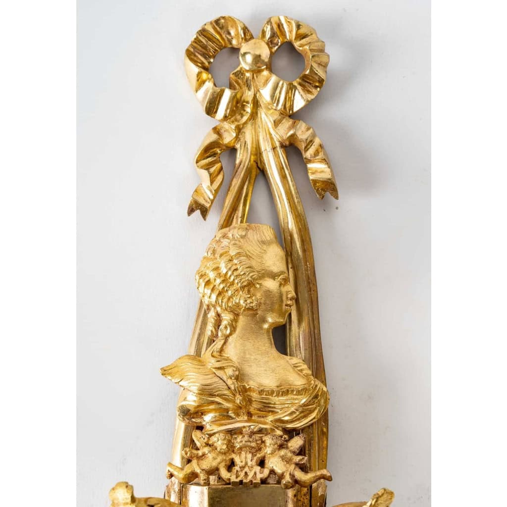 Paire d’appliques d’époque Louis XVI (1774 – 1793). | Biron Paire d'appliques d'époque Louis XVI (1774 - 1793).